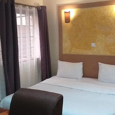 Minimalistic Studio Apartments Nairobi Extérieur photo
